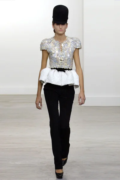 Look 30